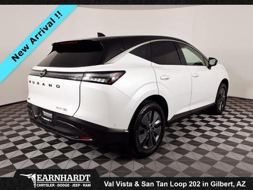 Everest White Pearl Tricoat/Super Black 2025 Nissan Murano SL