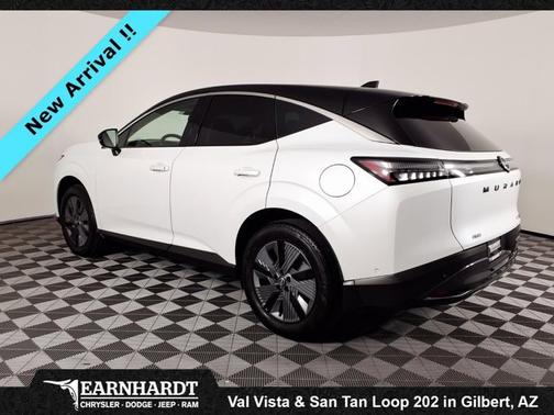 Everest White Pearl Tricoat/Super Black 2025 Nissan Murano SL