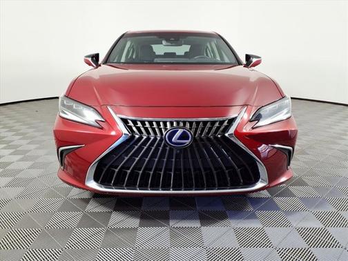 2022 Lexus ES 300h Luxury