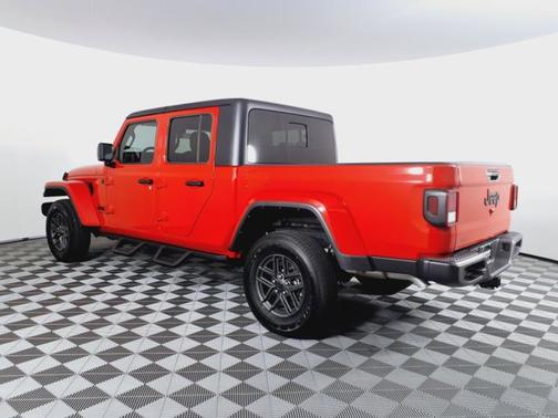 2024 Jeep Gladiator Sport S