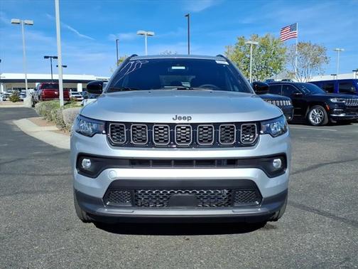 Silver Zynith Metallic Clearcoat 2026 Jeep Compass Latitude Altitude