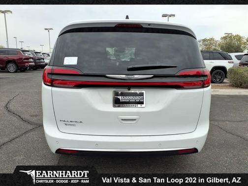 2026 Chrysler Pacifica Pinnacle