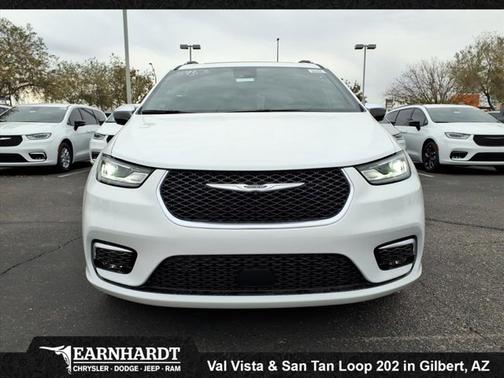 2026 Chrysler Pacifica Pinnacle