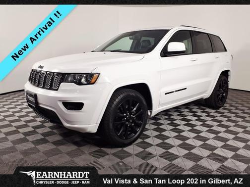 Bright White Clearcoat 2018 Jeep Grand Cherokee Altitude