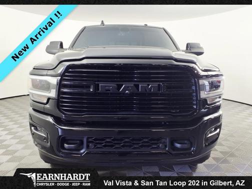 Diamond Black Crystal Pearlcoat 2022 RAM 2500 Laramie