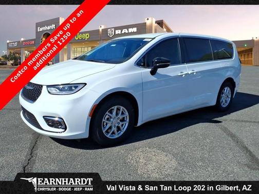 Bright White Clearcoat 2026 Chrysler Pacifica Select
