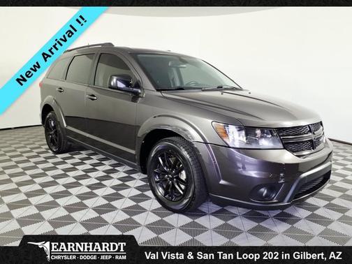 Granite Pearlcoat 2019 Dodge Journey SE