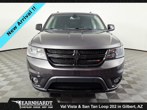 Granite Pearlcoat 2019 Dodge Journey SE