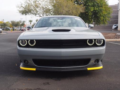 Photo 2 of 10 of 2021 Dodge Challenger GT