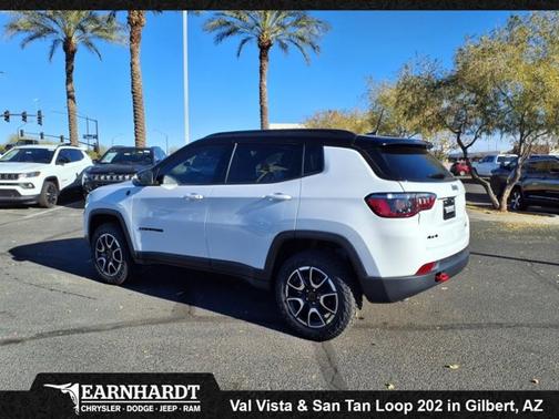 2025 Jeep Compass Trailhawk