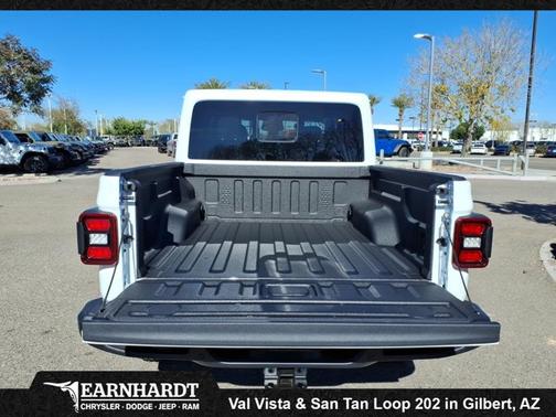 2026 Jeep Gladiator Sahara