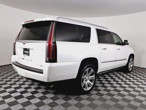 2018 Cadillac Escalade ESV Premium Luxury