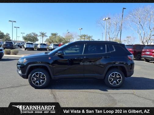 2025 Jeep Compass Trailhawk