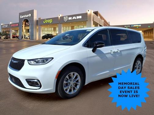 Bright White Clearcoat 2026 Chrysler Pacifica Select
