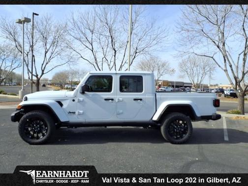 2025 Jeep Gladiator Nighthawk