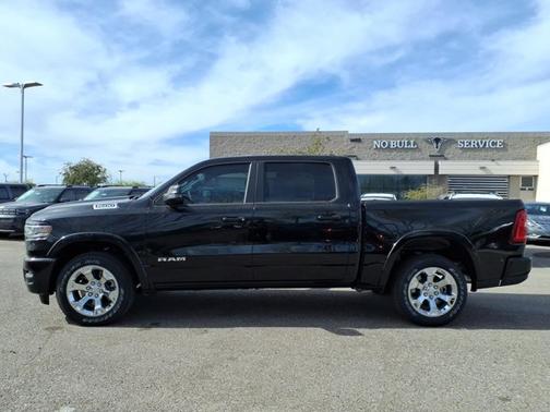 Diamond Black Crystal Pearlcoat 2026 RAM 1500 Big Horn