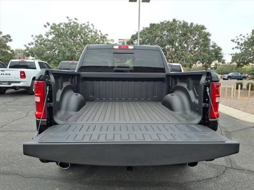 Diamond Black Crystal Pearlcoat 2026 RAM 1500 Big Horn