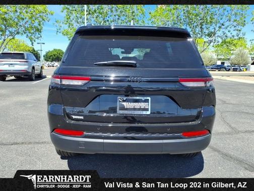 Diamond Black Crystal Pearlcoat 2025 Jeep Grand Cherokee Limited