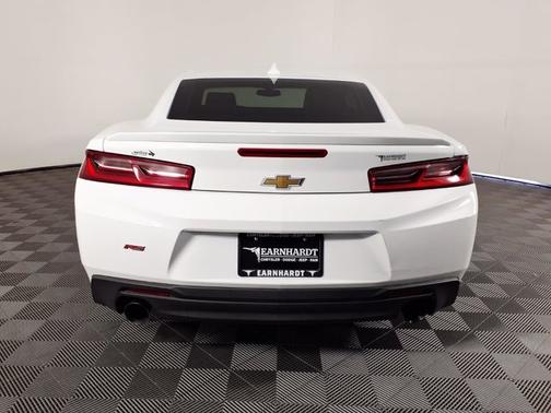 Summit White 2018 Chevrolet Camaro 2LT