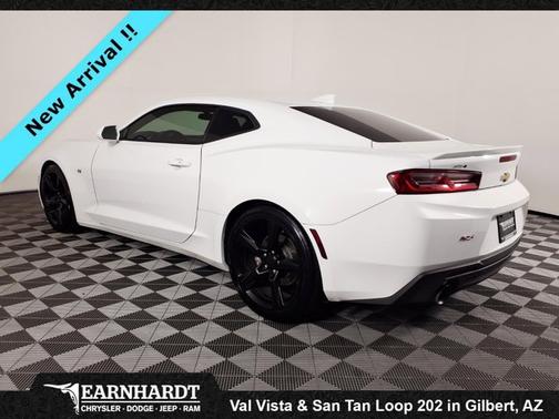 Summit White 2018 Chevrolet Camaro 2LT