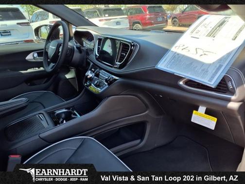 2025 Chrysler Pacifica Hybrid Premium S Appearance Pkg
