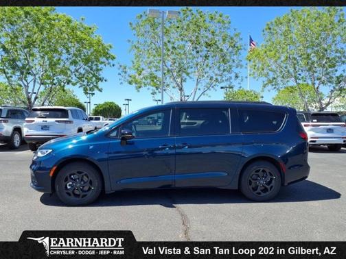 2025 Chrysler Pacifica Hybrid Premium S Appearance Pkg