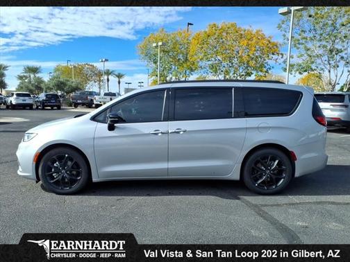 2026 Chrysler Pacifica Limited