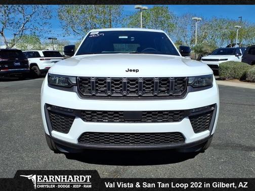 Bright White Clearcoat 2026 Jeep Grand Cherokee Limited