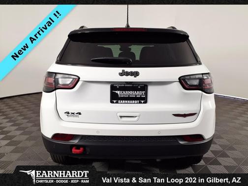 Bright White Clearcoat 2023 Jeep Compass Trailhawk