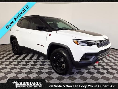 Bright White Clearcoat 2023 Jeep Compass Trailhawk