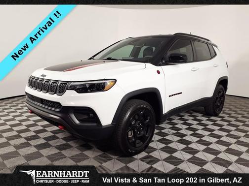 Bright White Clearcoat 2023 Jeep Compass Trailhawk