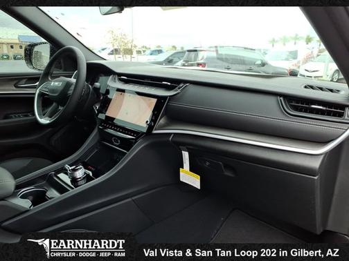 2026 Jeep Grand Cherokee Laredo Altitude