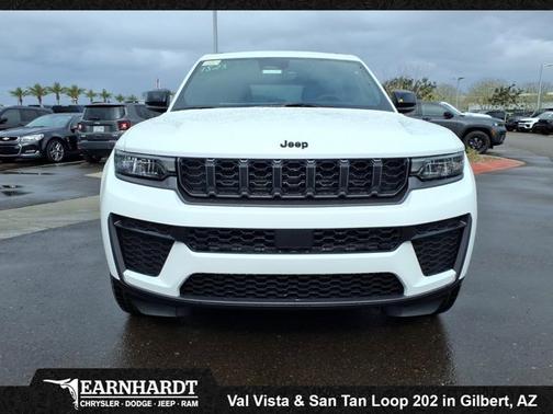 2026 Jeep Grand Cherokee Laredo Altitude