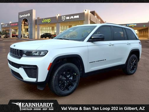 2026 Jeep Grand Cherokee Laredo Altitude