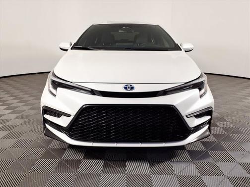 2024 Toyota Corolla Hybrid SE