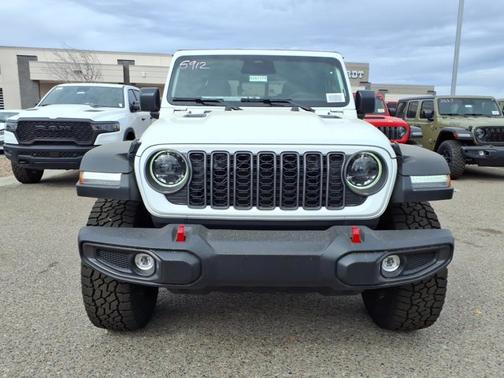 Bright White Clearcoat 2026 Jeep Gladiator Rubicon