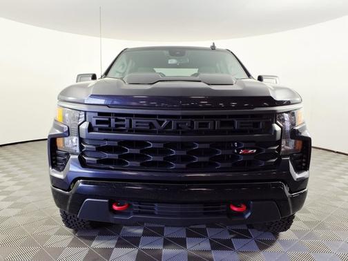 Dark Ash Metallic 2023 Chevrolet Silverado 1500 Custom Trail Boss