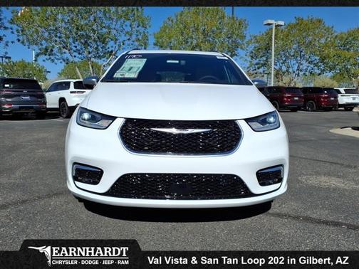 2026 Chrysler Pacifica Pinnacle