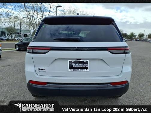 Bright White Clearcoat 2026 Jeep Grand Cherokee Limited
