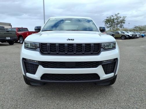 Bright White Clearcoat 2026 Jeep Grand Cherokee Limited