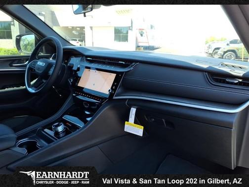 2026 Jeep Grand Cherokee Laredo Altitude