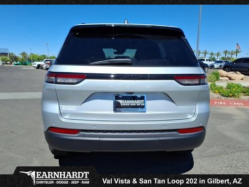 2026 Jeep Grand Cherokee Laredo Altitude