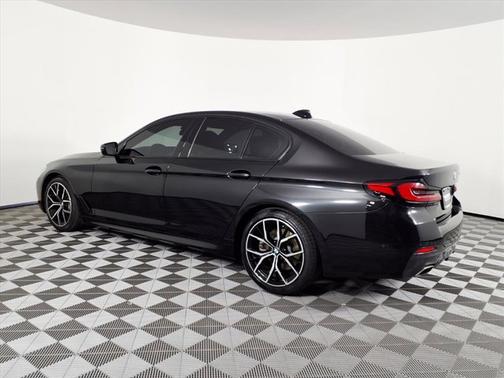 2021 BMW 530 i