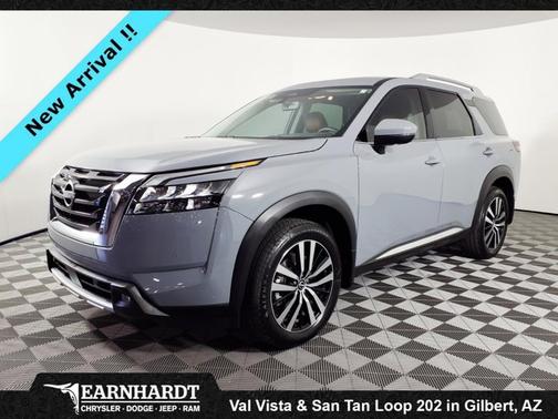 2025 Nissan Pathfinder Platinum