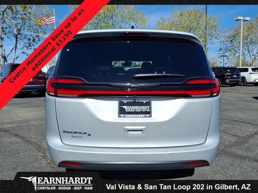 Silver Mist Clearcoat 2026 Chrysler Pacifica Select