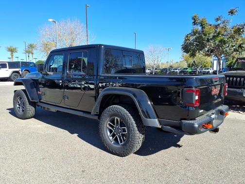 Black Clearcoat 2026 Jeep Gladiator Mojave X