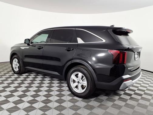 Ebony Black 2025 Kia Sorento LX