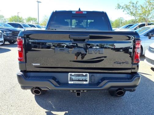 Diamond Black Crystal Pearlcoat 2027 RAM 1500 Warlock