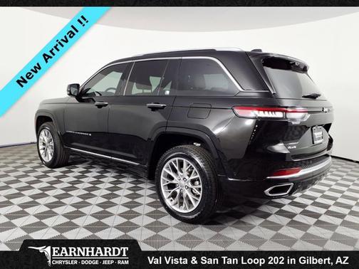 2023 Jeep Grand Cherokee Summit