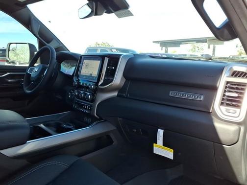 Bright White Clearcoat 2026 RAM 1500 Big Horn